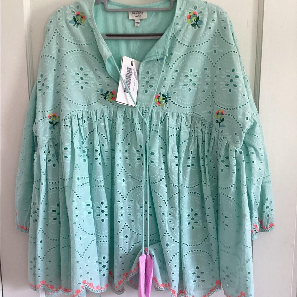 HEMANT & NANDITA~Gorgeously Mint Green Embroidered Peasant top. New with tags.